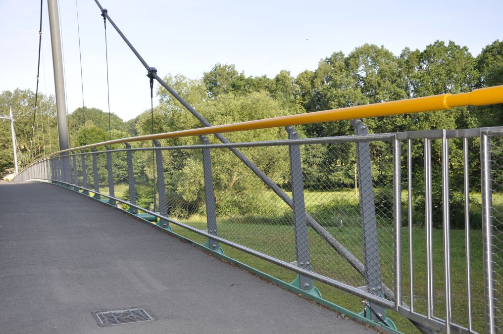 Brückengeländer Chemnitztalradweg mit Edelstahlnetzfüllung